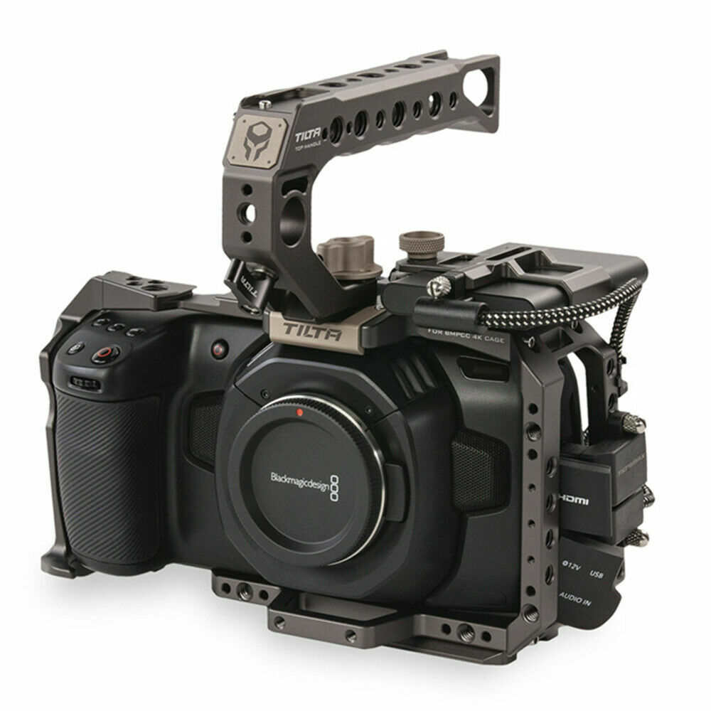 Blackmagic Pocket Cinema Camera 4K Kit mit Carbon-Stativ und Schulterrig